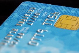 Cartões que dão milhas ou cashback? O que escolher?