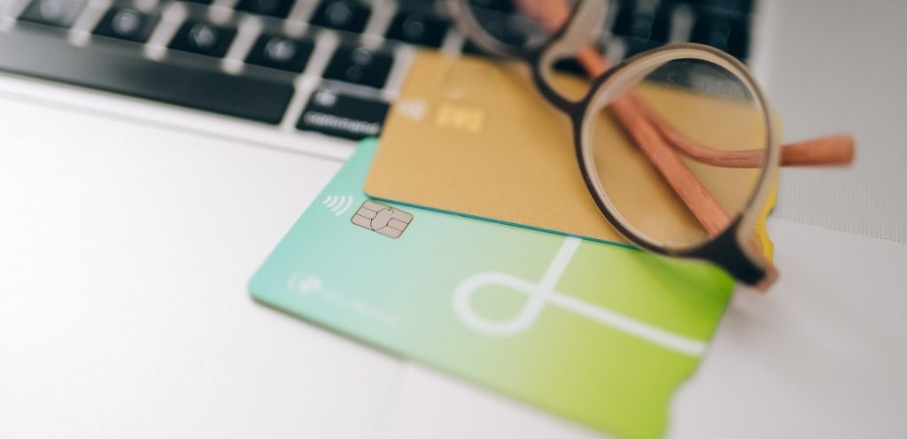 Conta digital internacional para viagens - vale a pena?