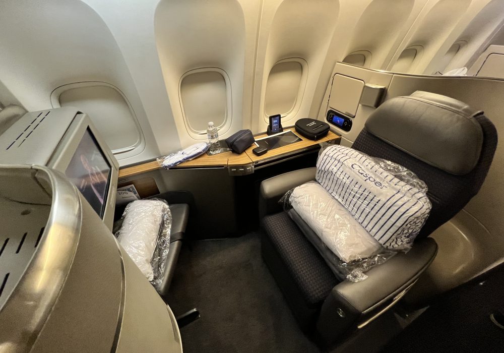 Como é voar na Primeira Classe da American Airlines