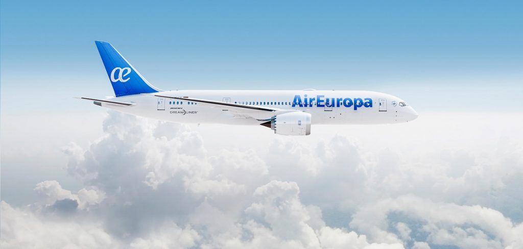 Voos de Salvador para Madri a partir de 66.200 milhas Smiles