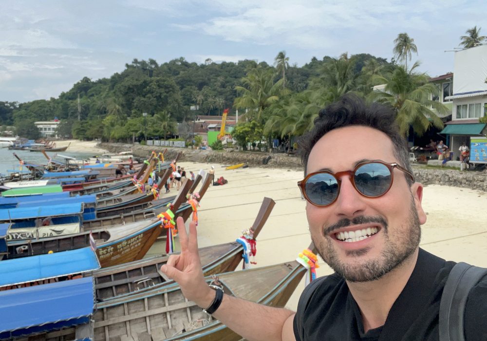 Passeio de barco pelas belas praias de Krabi, na Tailândia