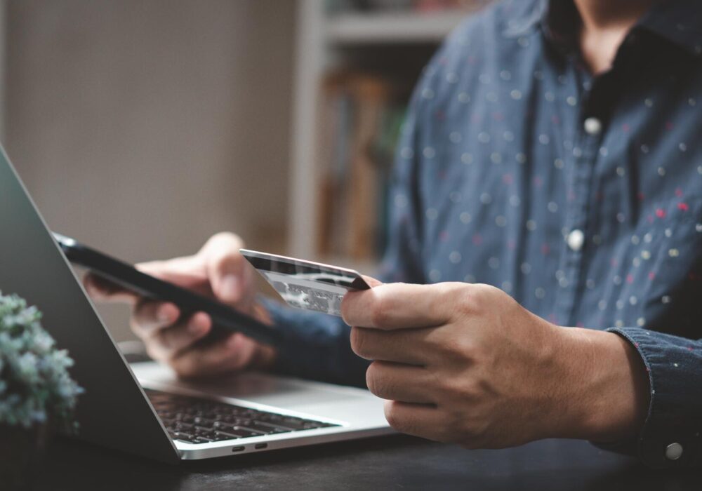 Reservar passagem com milhas + dinheiro vale a pena?