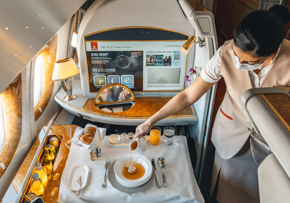 Entenda a restrição de crianças na Primeira Classe da Emirates
